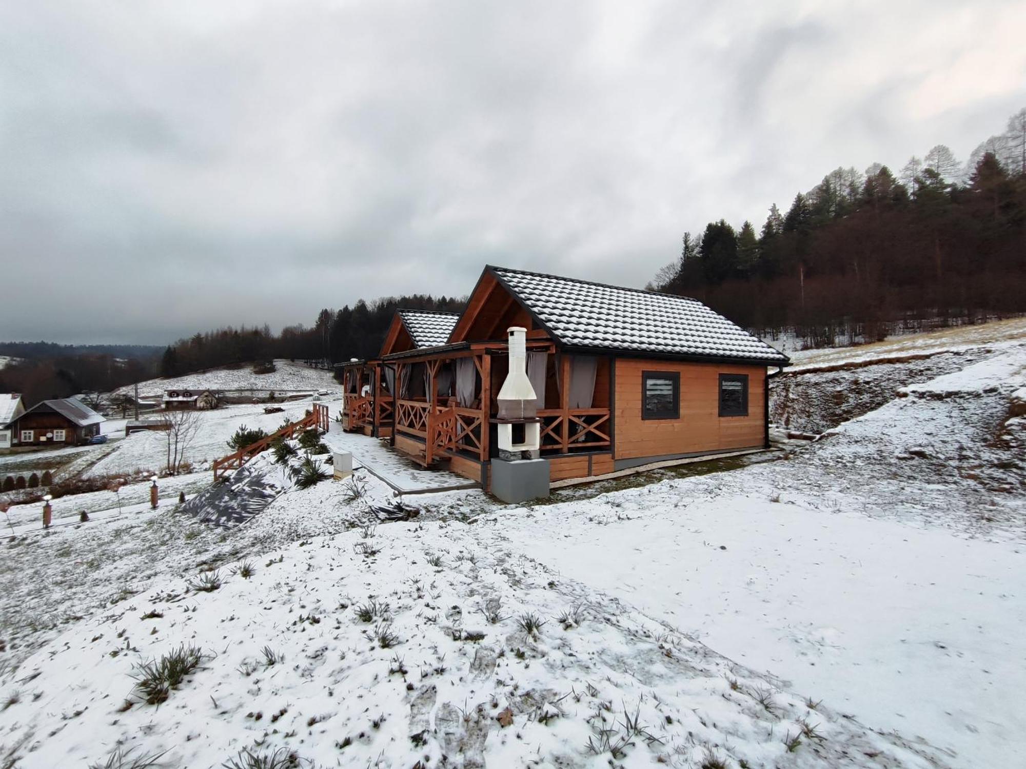 Chatka Niedzwiadka Bezmichowa Dolna Esterno foto